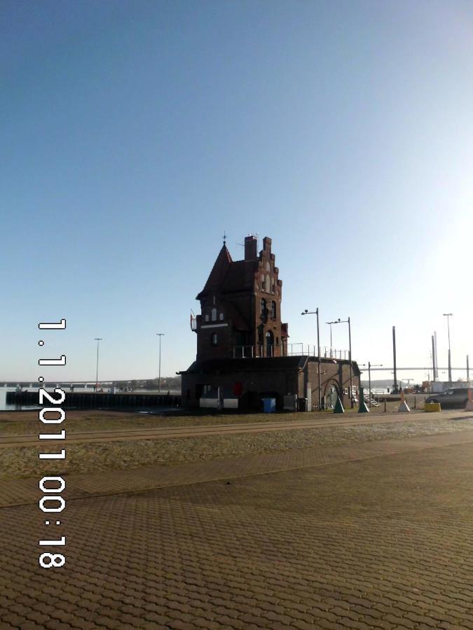 Altstadt Ferienwohnung Stralsund Mit Parkplatz Buitenkant foto